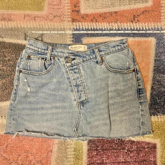 Micro mini high rise demin skirt by abercrombie and fitch! - Picture 7 of 8